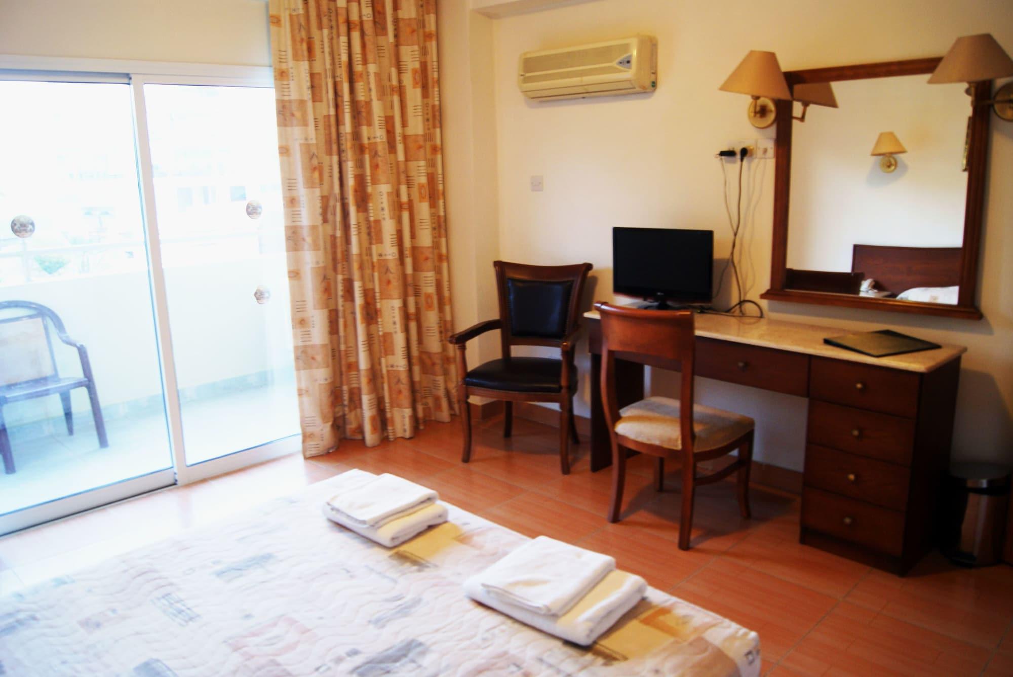 M. Moniatis Hotel Limassol Luaran gambar