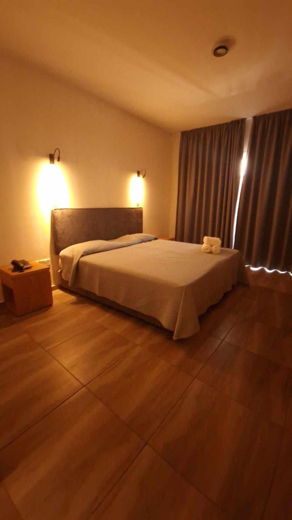 M. Moniatis Hotel Limassol Luaran gambar