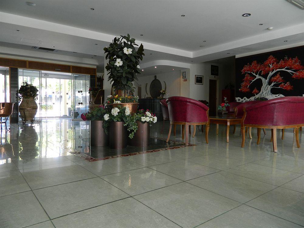 M. Moniatis Hotel Limassol Luaran gambar