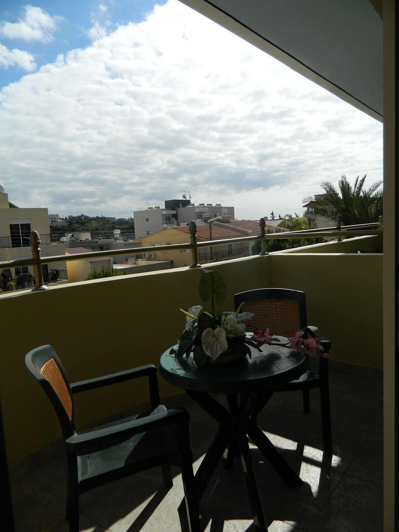 M. Moniatis Hotel Limassol Luaran gambar