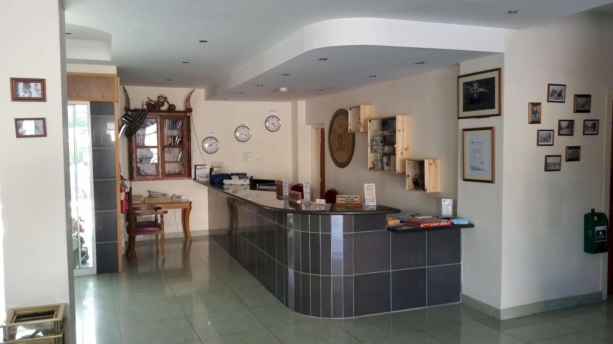 M. Moniatis Hotel Limassol Luaran gambar