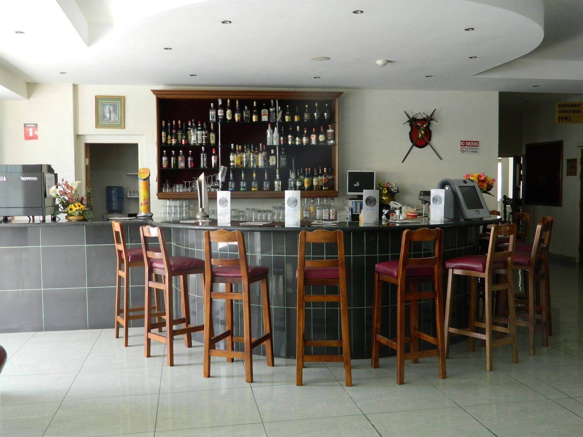 M. Moniatis Hotel Limassol Luaran gambar