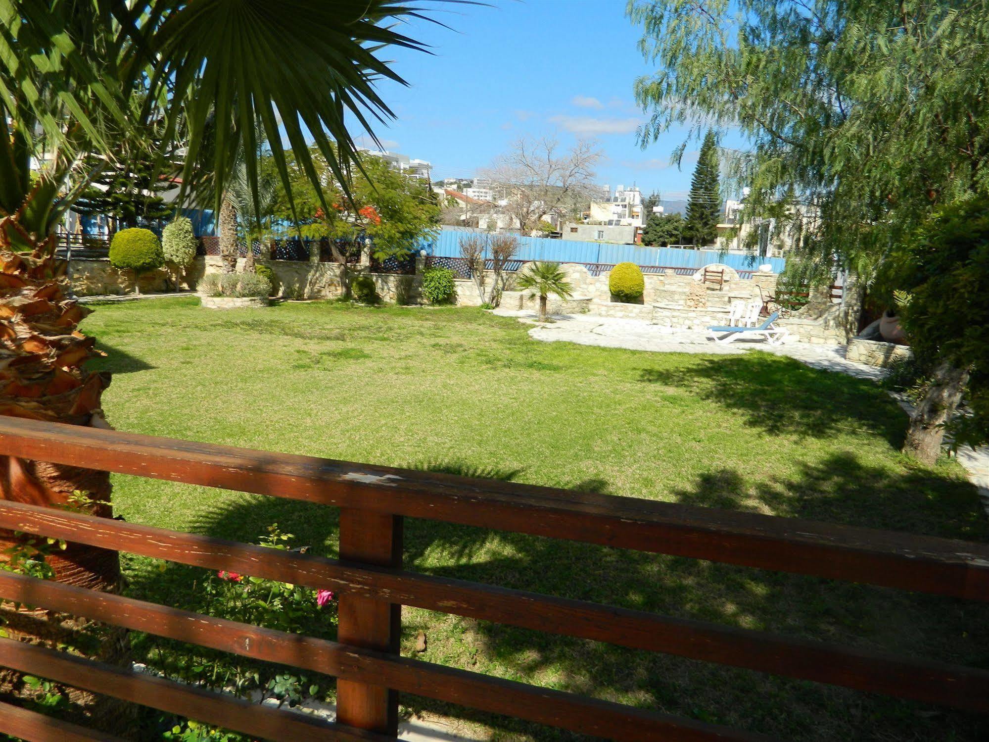 M. Moniatis Hotel Limassol Luaran gambar