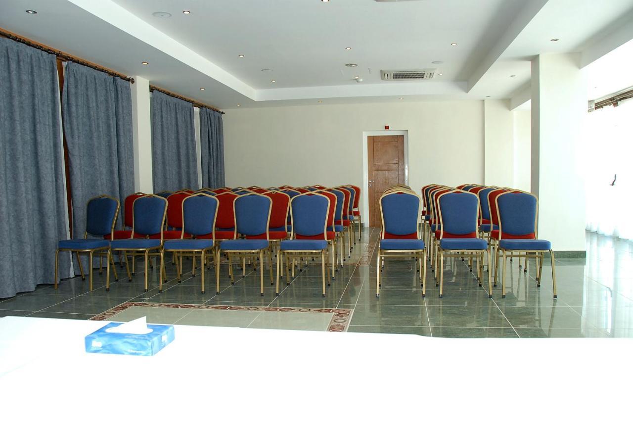 M. Moniatis Hotel Limassol Luaran gambar