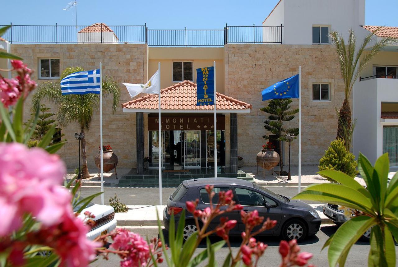 M. Moniatis Hotel Limassol Luaran gambar