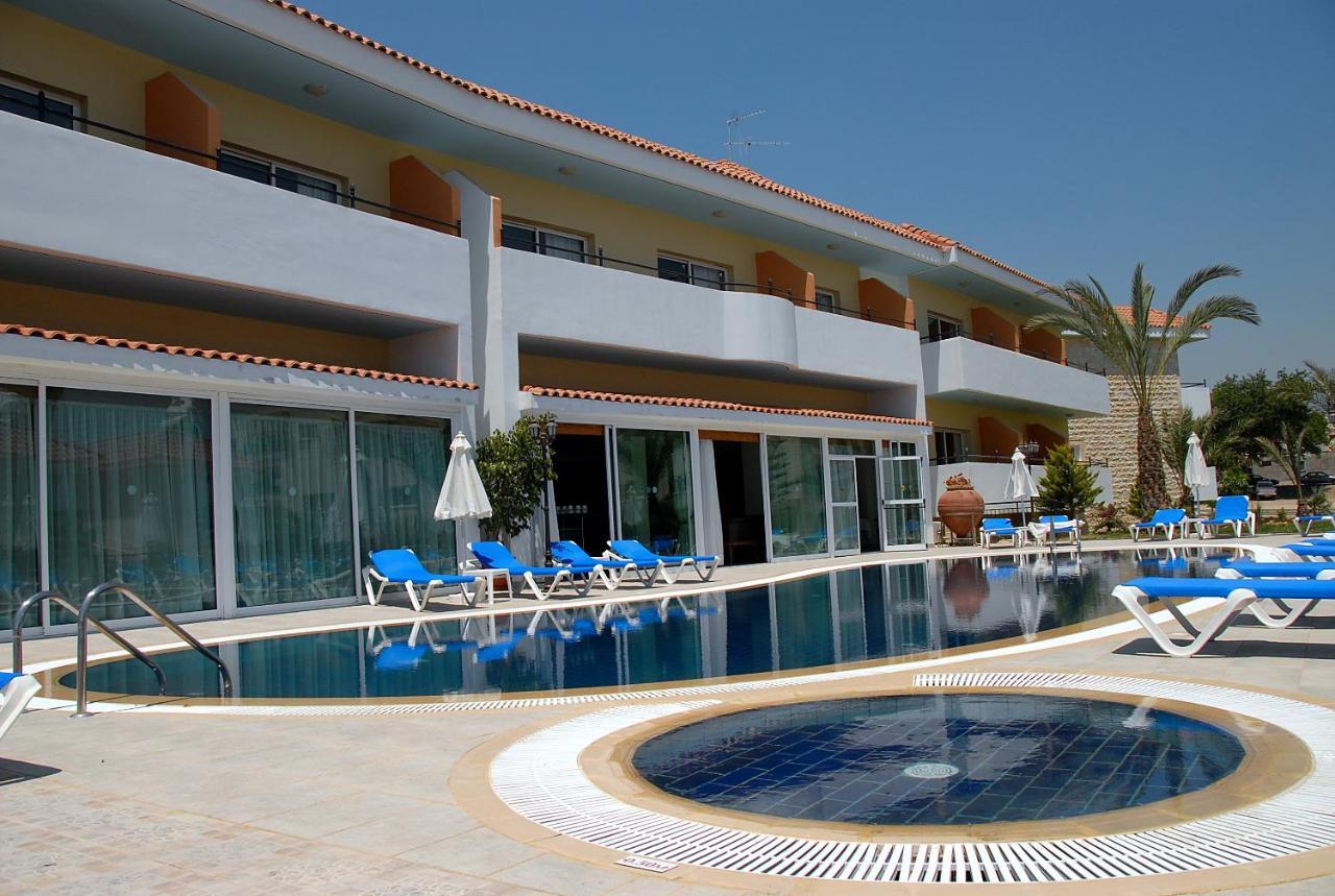 M. Moniatis Hotel Limassol Luaran gambar